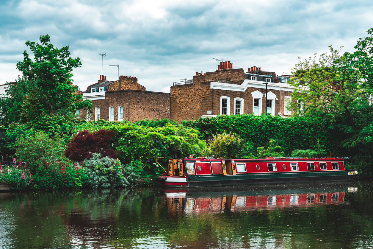 Narrowboat in suburban setting