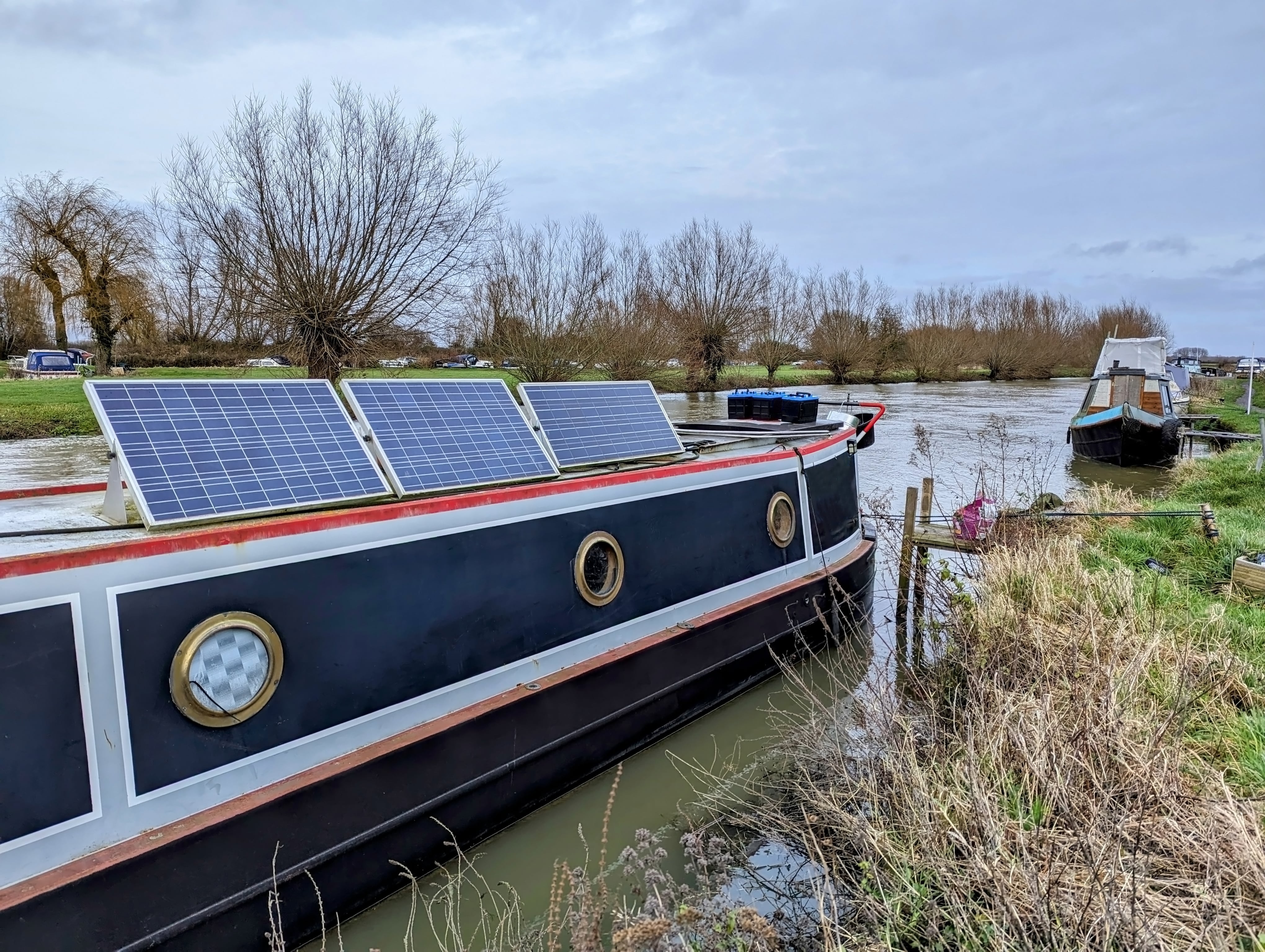 Narrowboat solar installation