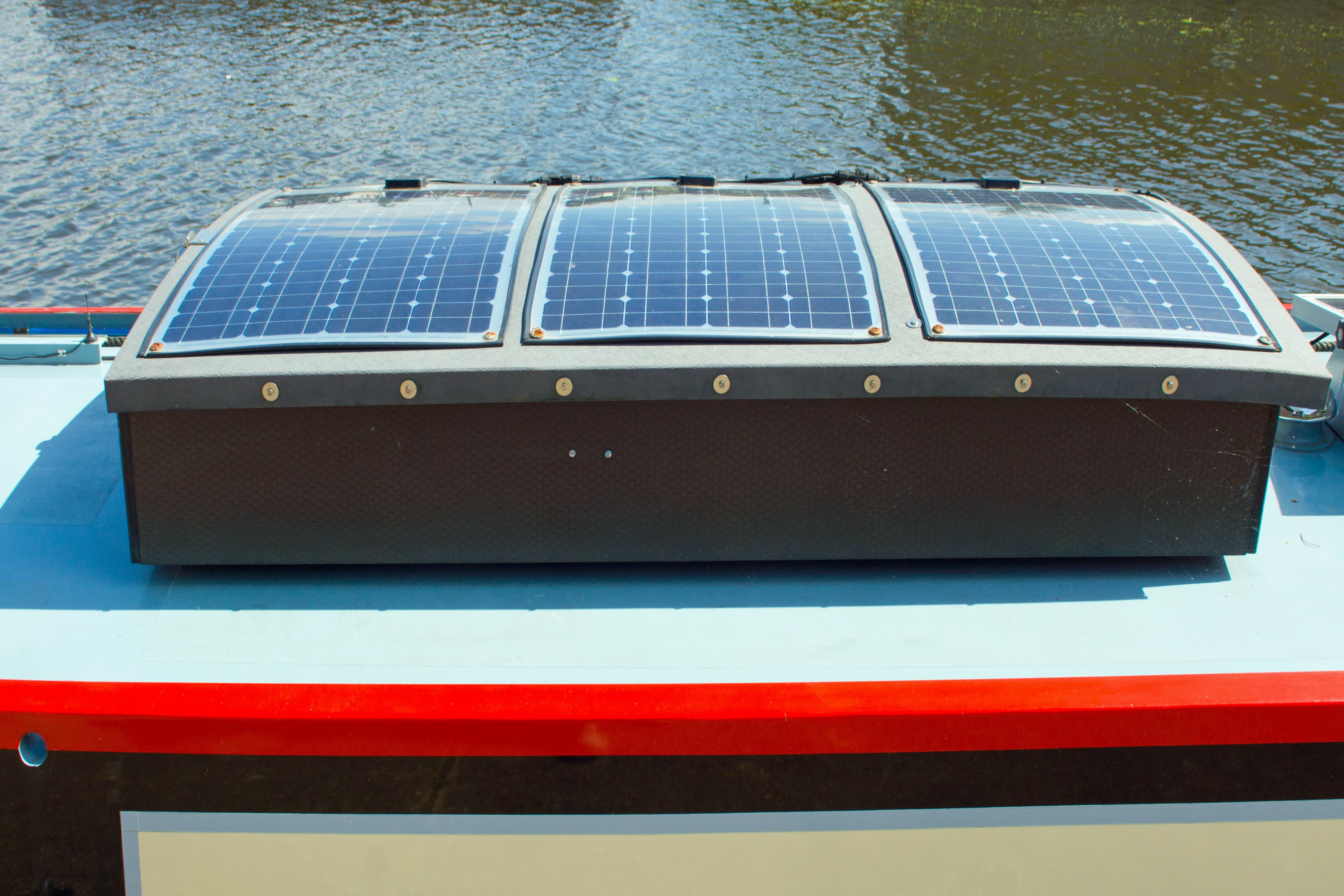 narrowboat solar installation